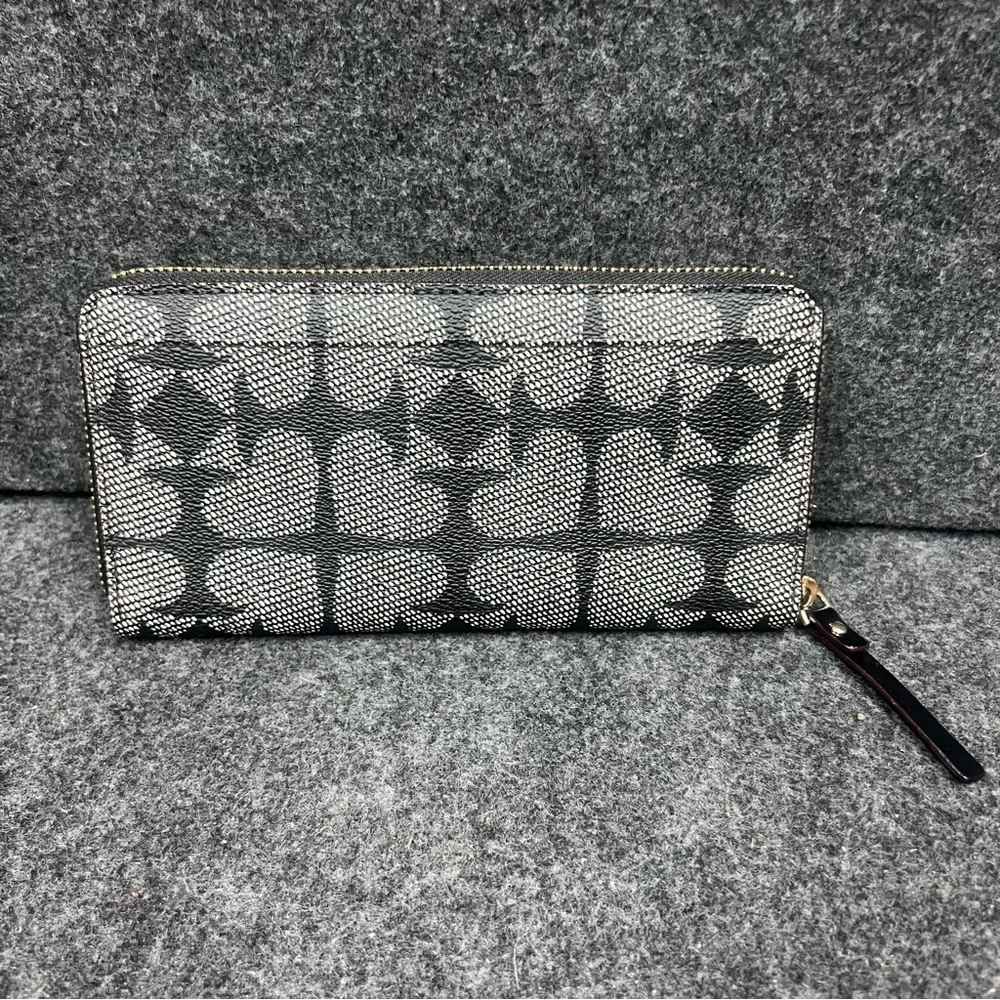 NWT Kate Spade Neda Black Pebbled Ace of Spades Zip Around Wallet